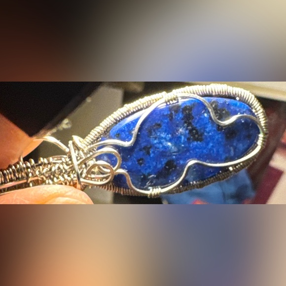Beautiful Blue Lapis Pendant with Sterling Silver Wrap (jewelers grade wire) - Picture 15 of 16